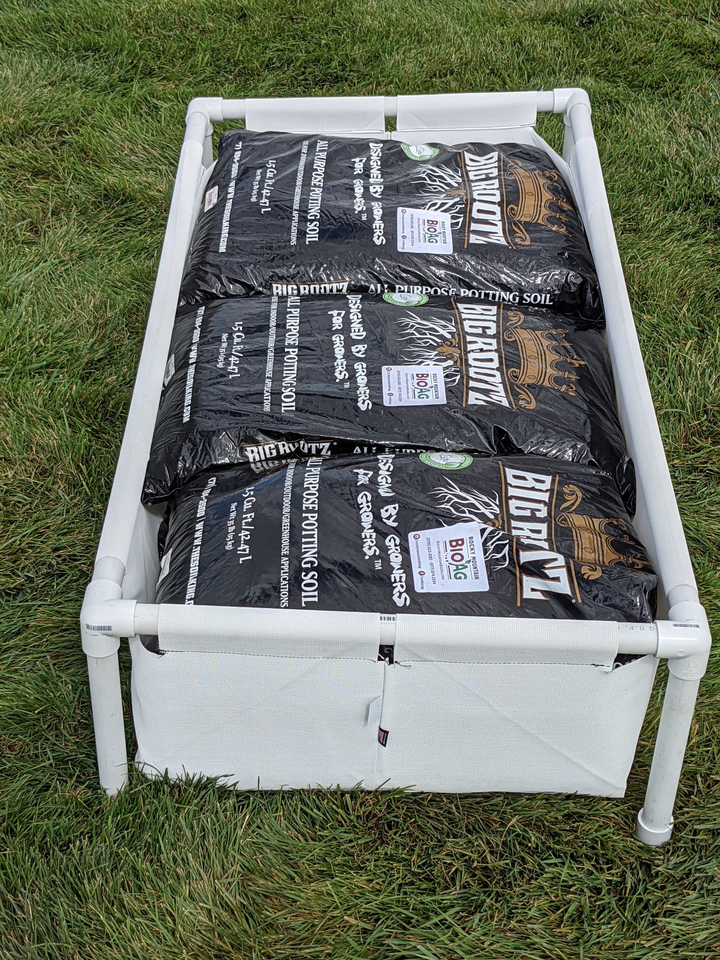 Rain Science Grow Bed in 24x48 with Big Rootz Soil